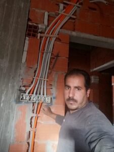 أعمال تأسيس وتمديد الكهرباء في السامر جدة