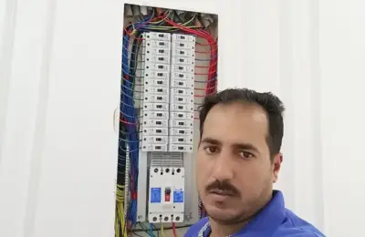 أعمال كهرباء منزلية في حي بريمان بجدة - أثناء التنفيذ - منظر أمامي