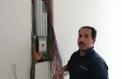 أعمال كهرباء منزلية في حي بريمان بجدة - أثناء التنفيذ - بعد التشطيب